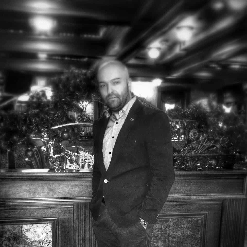 Даниел Гуштеров